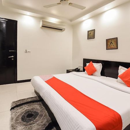 Oyo Flagship 18940 Hotel Swathi New Delhi Extérieur photo