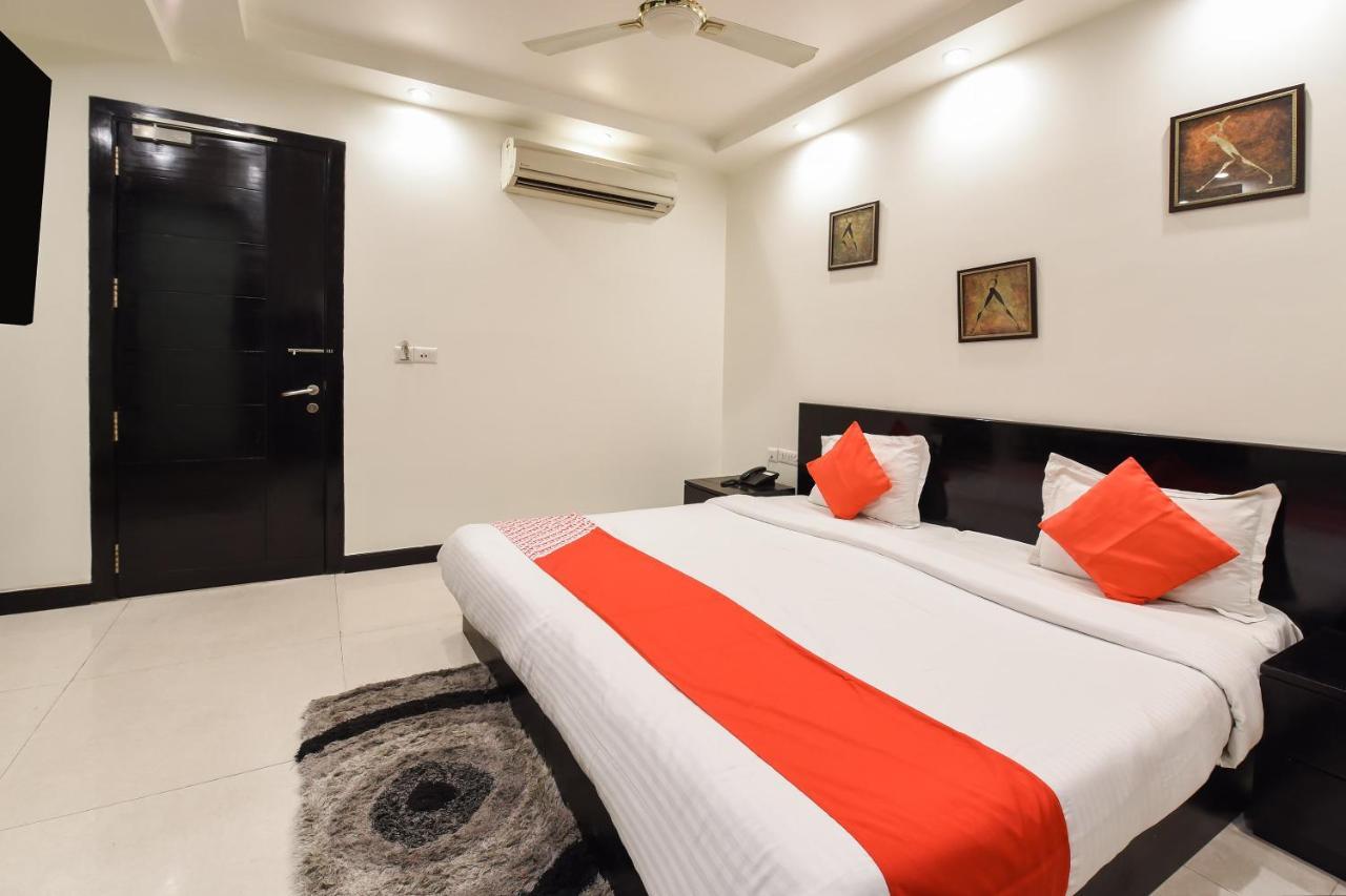 Oyo Flagship 18940 Hotel Swathi New Delhi Extérieur photo